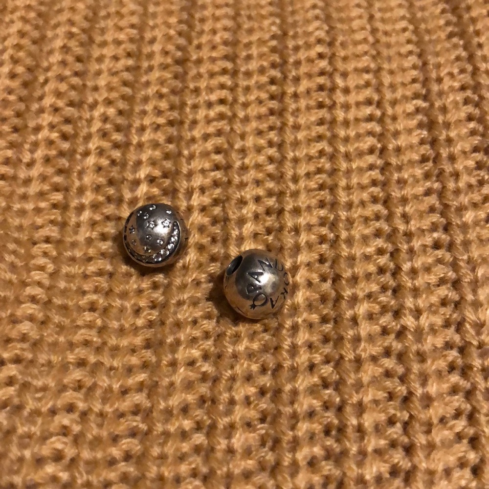 Pandora clip on charm bundle